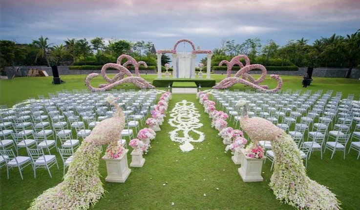 Hot Sale Restaurant Stackable White Chivari Garden/Outdoor Banquet Hotel Wedding PP Plastic Chair