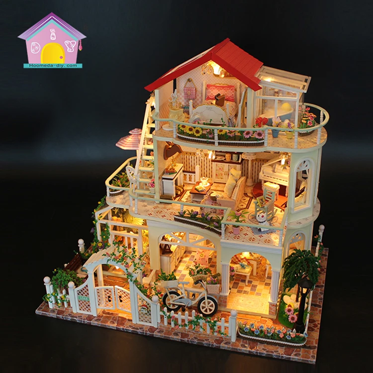 miniture doll house