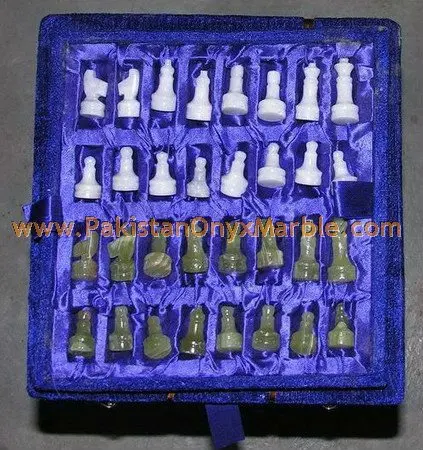onyx-chess-boards-set-checkers-red-onyx-green-onyx-white-onyx-figures-24.jpg