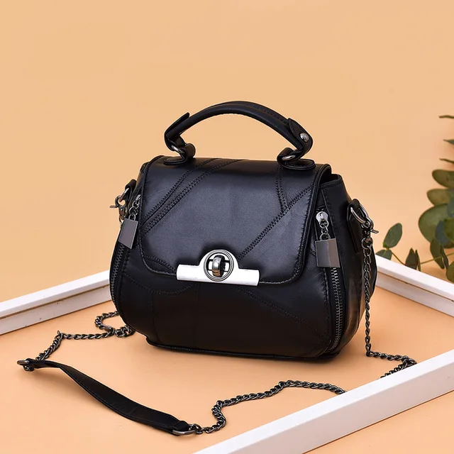 2019 sheepskin handbag new women shoulder bag fashion sheepskin brand OEM/ODM handbags moq 1 bag
2019 sheepskin handbag new women shoulder bag fashion sheepskin brand OEM/ODM handbags moq 1 bag
