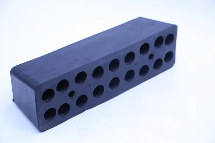 Custom shape and color various application hard rubber bumper block