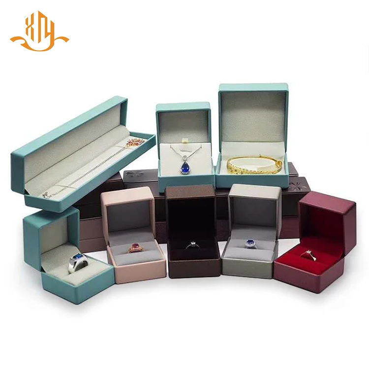 XIANGYU Custom Luxury Leather Velvet Jewelry Packaging Gift Box Set 
XIANGYU Custom Luxury Leather Velvet Jewelry Packaging Gift Box Set