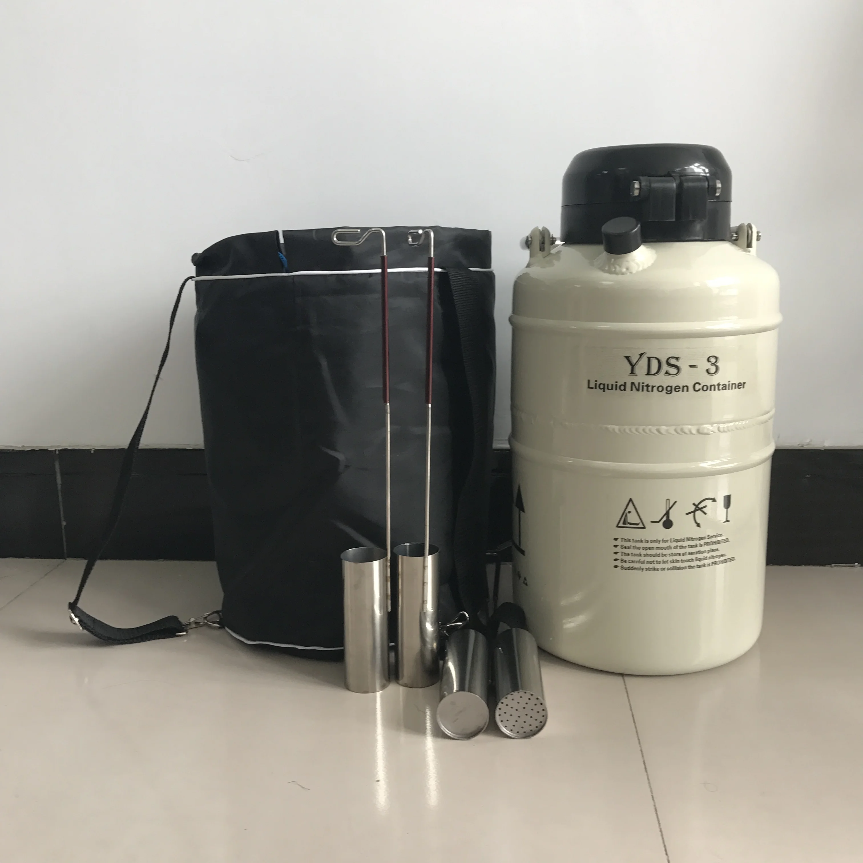 Cryo liquid nitrogen dewar tank for embryo storage