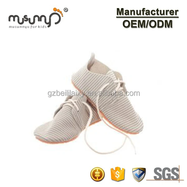 infant wear shoes