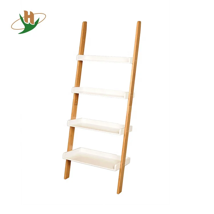 Inclinando-se escada de bambu estante de livros com MDF branco