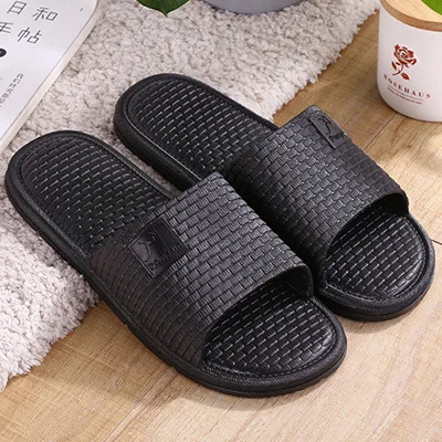 Non-slip home slippers new summer slippers women's indoor sandals home bathroom men's shoes home men
Non-slip home slippers new summer slippers women's indoor sandals home bathroom men's shoes home men