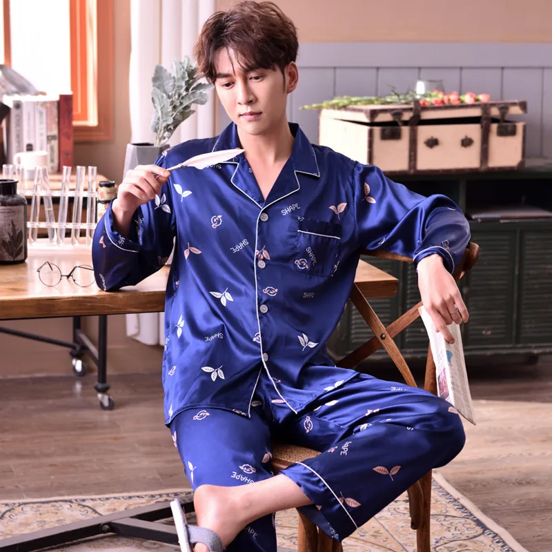 Manufacturers wholesale spring autumn period new Men's silk pajamas long sleeve satin pajamas for man novelty
Manufacturers wholesale spring autumn period new Men's silk pajamas long sleeve satin pajamas for man novelty