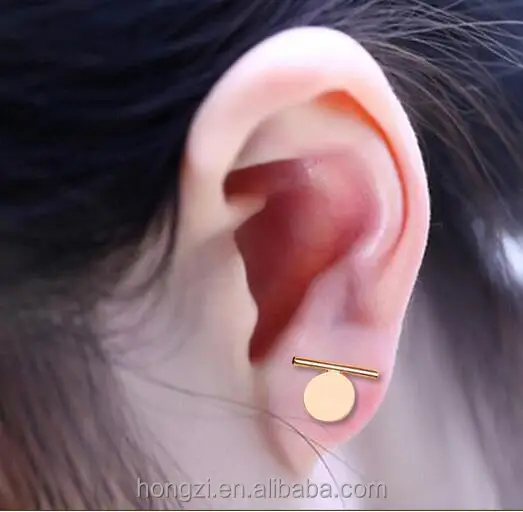 2022 Round ball pendant with long earrings A round piece of earrings with a round piece of earring
2022 Round ball pendant with long earrings A round piece of earrings with a round piece of earring