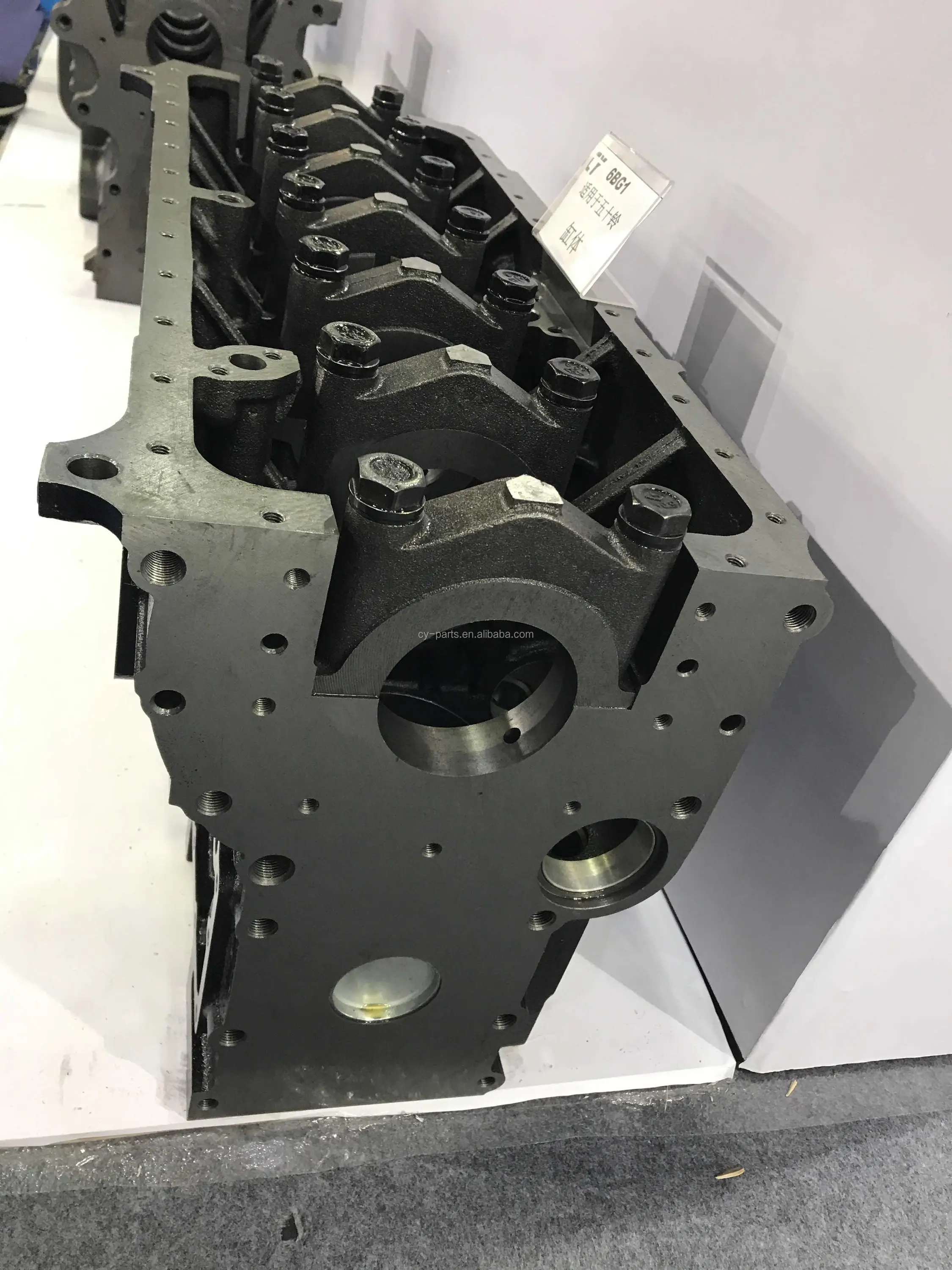 6BG1 CYLINDER BLOCK3