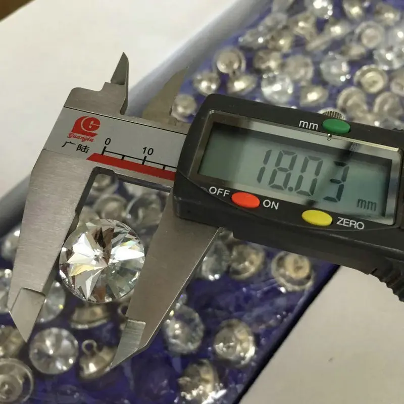 high quality 20MM round glass stone button for clothing,crystal rhinestone/upholstery button manufactory
high quality 20MM round glass stone button for clothing,crystal rhinestone/upholstery button manufactory
