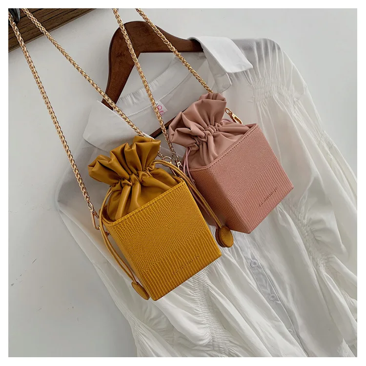 Ins Hot Sale Leather Box Lady Bag 2019 Drawstring Shoulder Bag Purse Fashion Crossbody Handbag For Women, 4 colors as pics
Ins Hot Sale Leather Box Lady Bag 2019 Drawstring Shoulder Bag Purse Fashion Crossbody Handbag For Women, 4 colors as pics