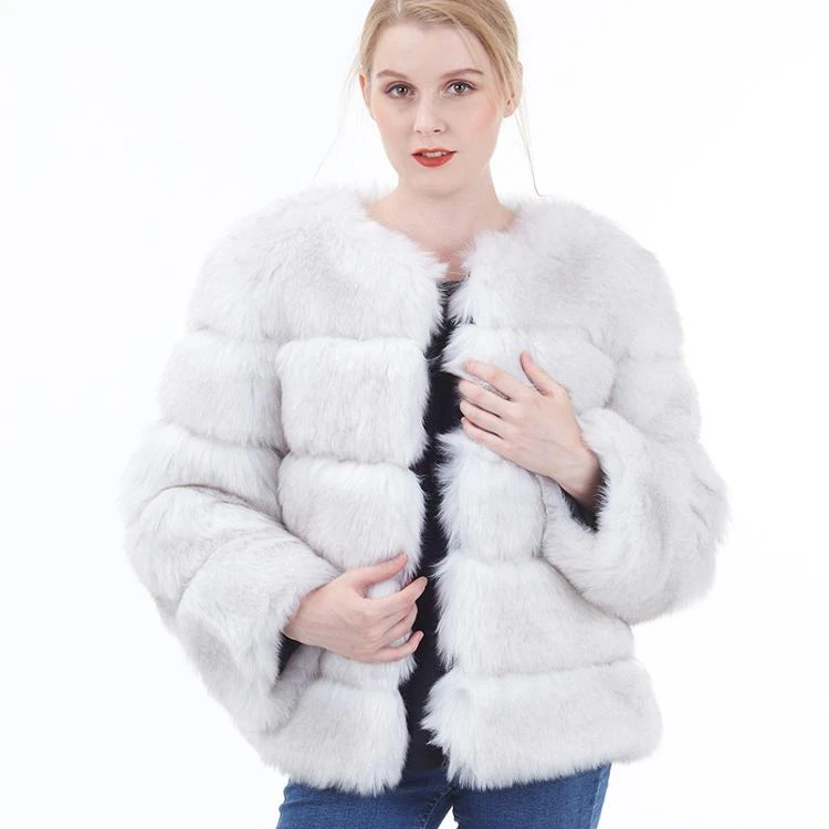 2020 wholesale hot sell Women winter coat white Thick Long Pile Fake Fur Short Style Faux Fur Coat
2020 wholesale hot sell Women winter coat white Thick Long Pile Fake Fur Short Style Faux Fur Coat