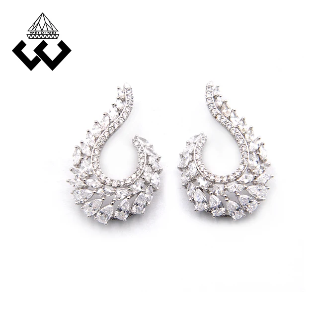 woman gift earrings