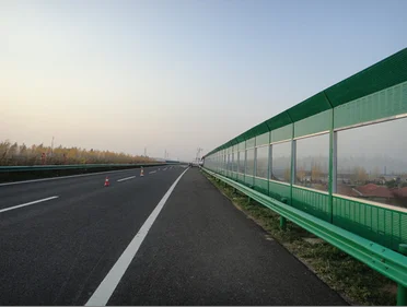 product powder coated galvanized iron wire square hole chain link mesh garden fence gate designs welded boundary wall gates-4