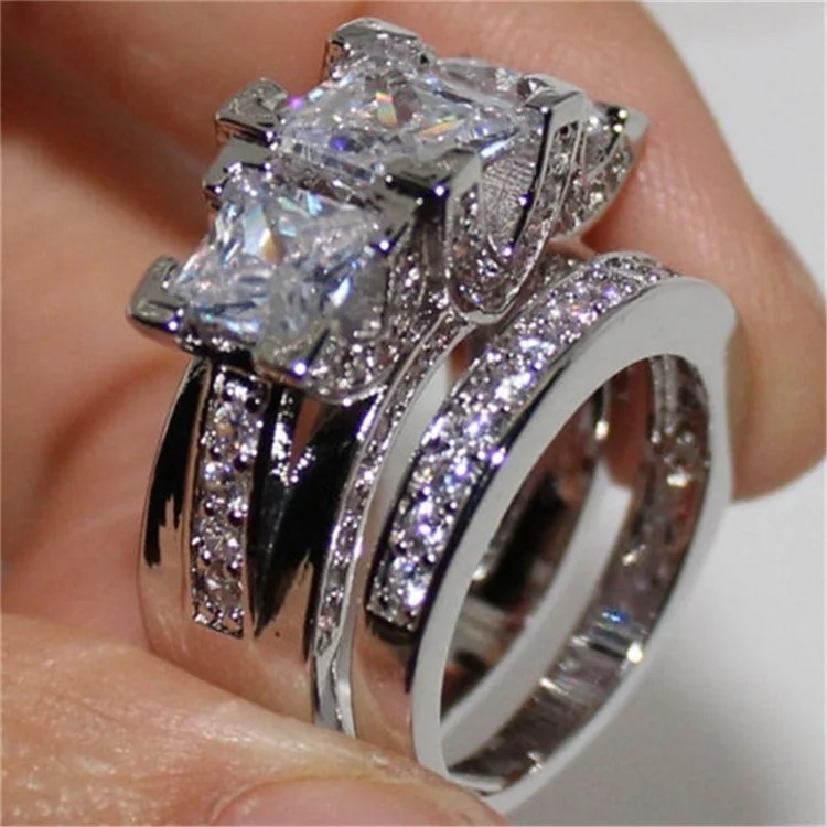 Luxury Crystal Women Zircon Wedding Ring Set Fashion Silver White Zircon Bridal Sets Jewelry Promise Love Engagement Ring
Luxury Crystal Women Zircon Wedding Ring Set Fashion Silver White Zircon Bridal Sets Jewelry Promise Love Engagement Ring