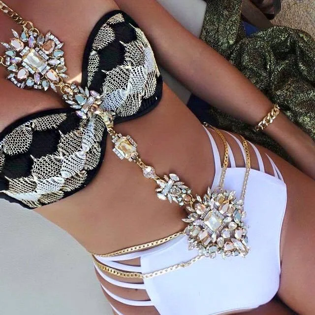 

2021 New Women Sexy Gem Summer Body Chain Rhinestone Chain Long Necklace Pendant Boho Beach Maxi Female Statement Jewelry