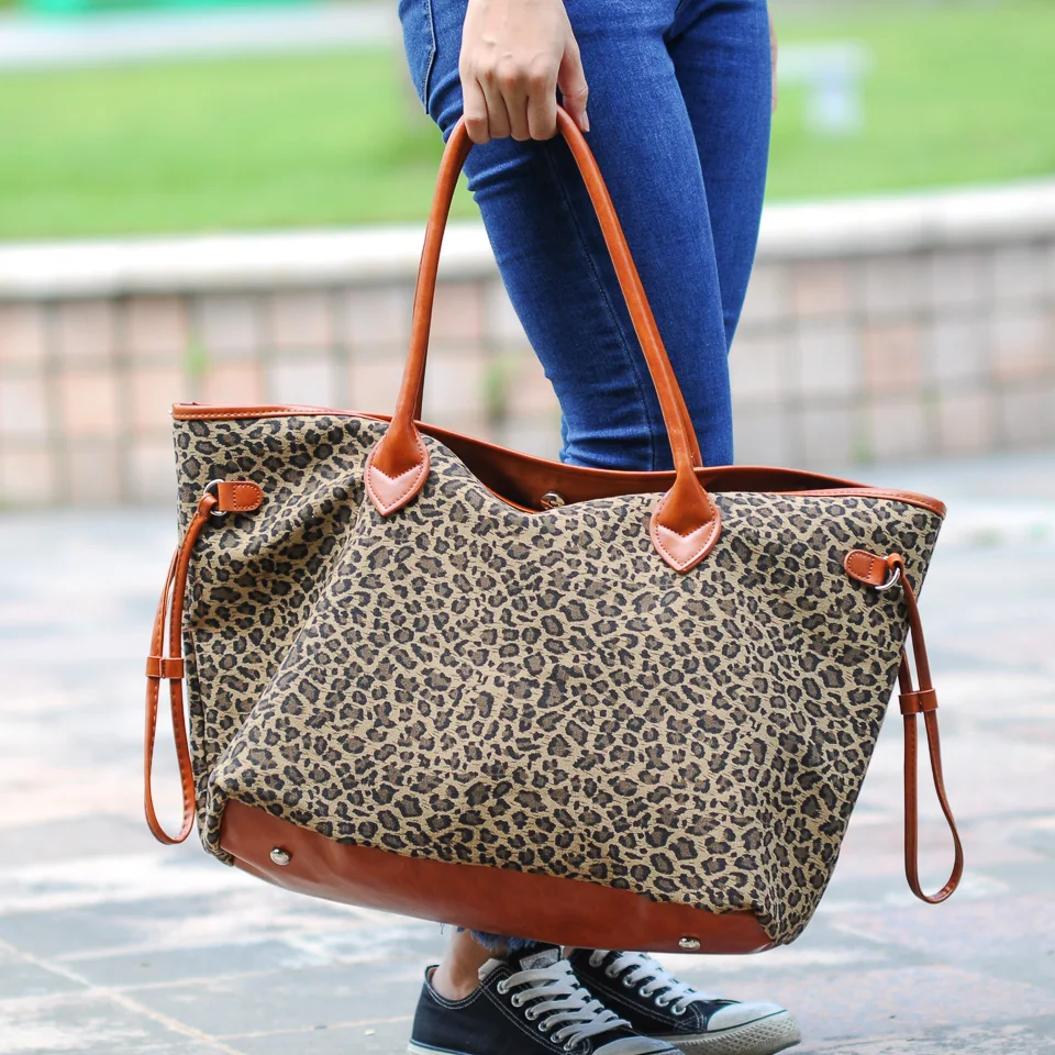 Leopard Printed Tote Bag Large Size Overnight Weekender Bag Women Casual Canvas Totes Women Handbag Shoulder Bag DOM-108388
Leopard Printed Tote Bag Large Size Overnight Weekender Bag Women Casual Canvas Totes Women Handbag Shoulder Bag DOM-108388