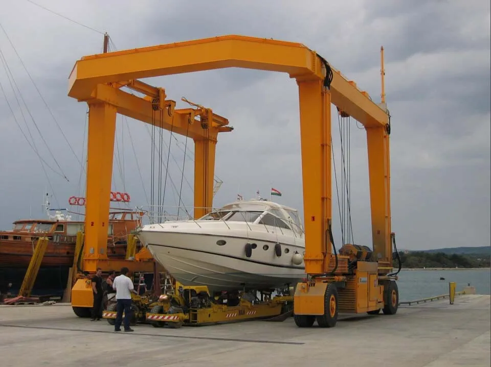 250 ton marine boat lifting equipment dock crane