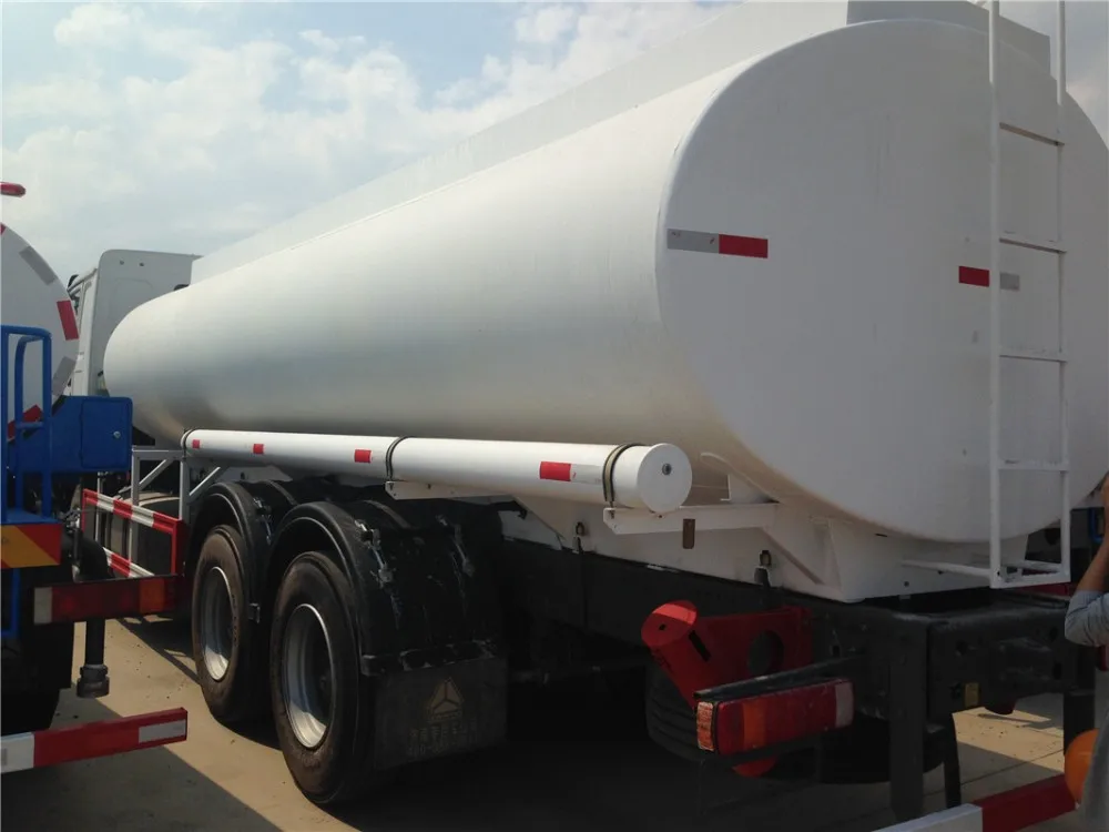 SINOTRUK sprinkler truck HOWO 6x4 20000 liters water tanker truck for sale.JPG