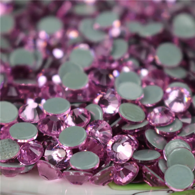 shiny and clear Wholestfix rhinestone for bags Clothing Acceale 16 cut Crystal AB flatback accessories
shiny and clear Wholestfix rhinestone for bags Clothing Acceale 16 cut Crystal AB flatback accessories