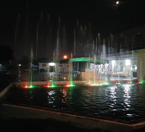 wave fountain.jpg
