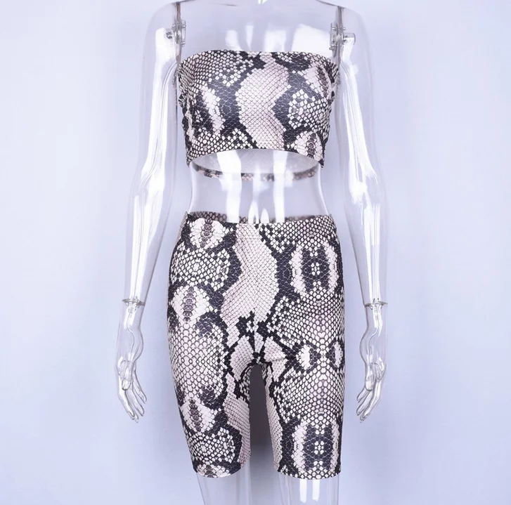 X86932B sexy women clothing casual snake crop tops and shorts matching clothing sets, As pictures
X86932B sexy women clothing casual snake crop tops and shorts matching clothing sets, As pictures