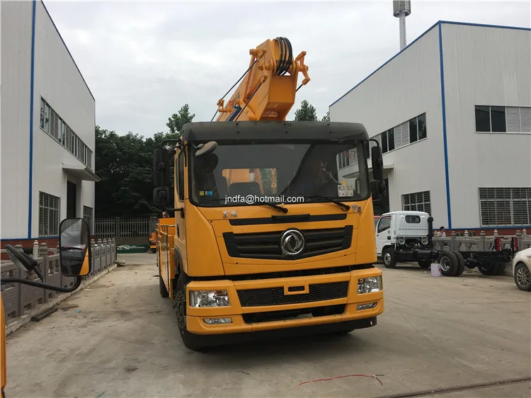 22m hook lift truck4.JPG