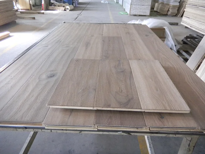 In-fashion Colour Multilayer Engineered Oak Floor