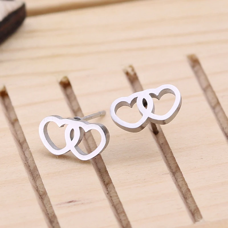 heart earrings (4).jpg