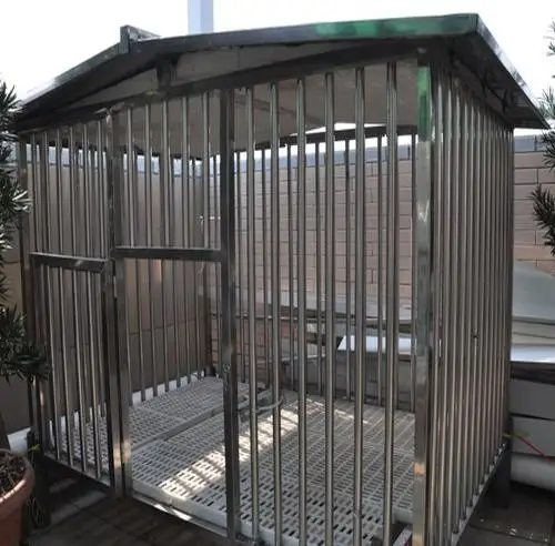 metal dog house