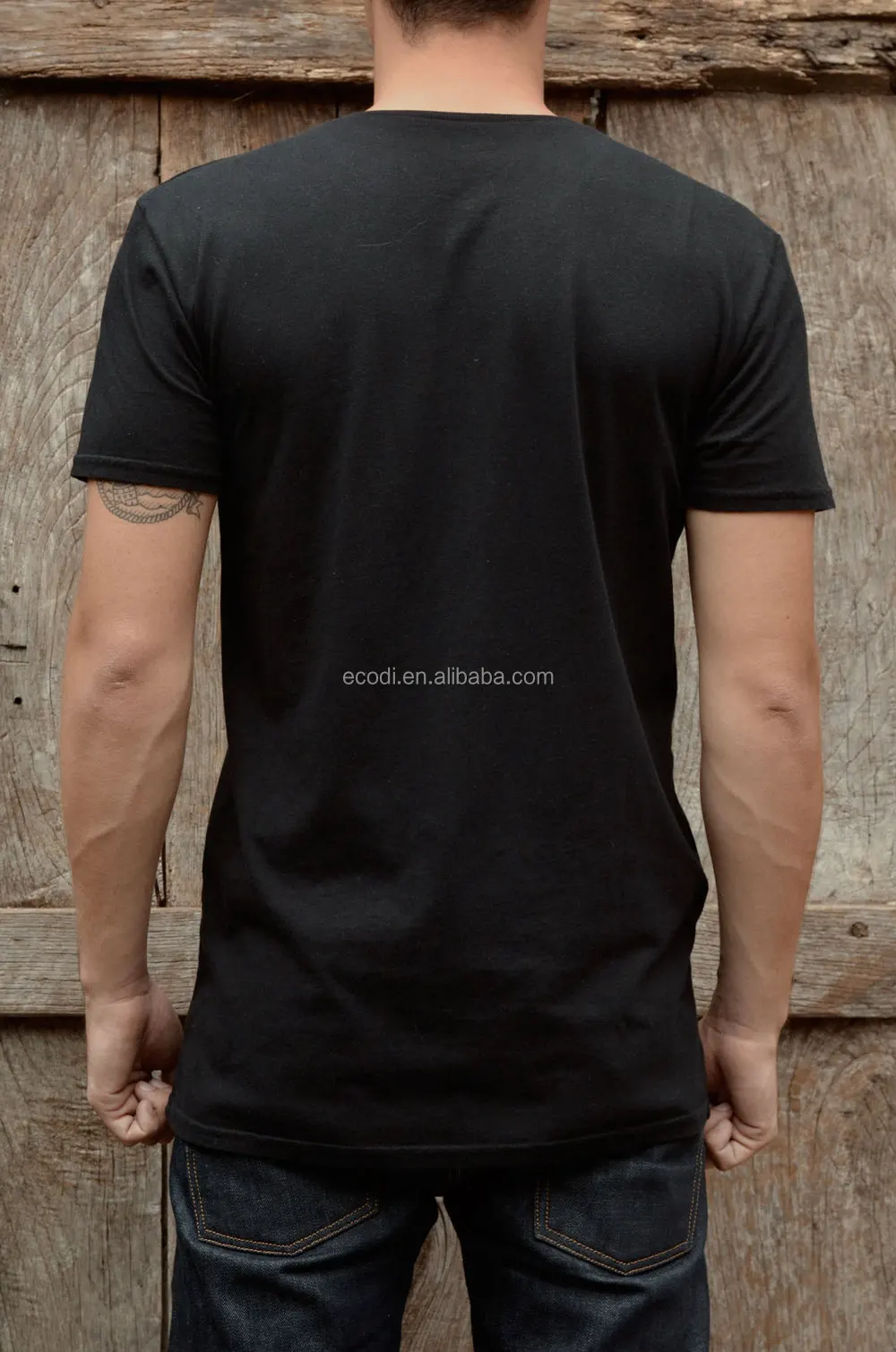 El-Solitario-Black-tshirt-back.jpg