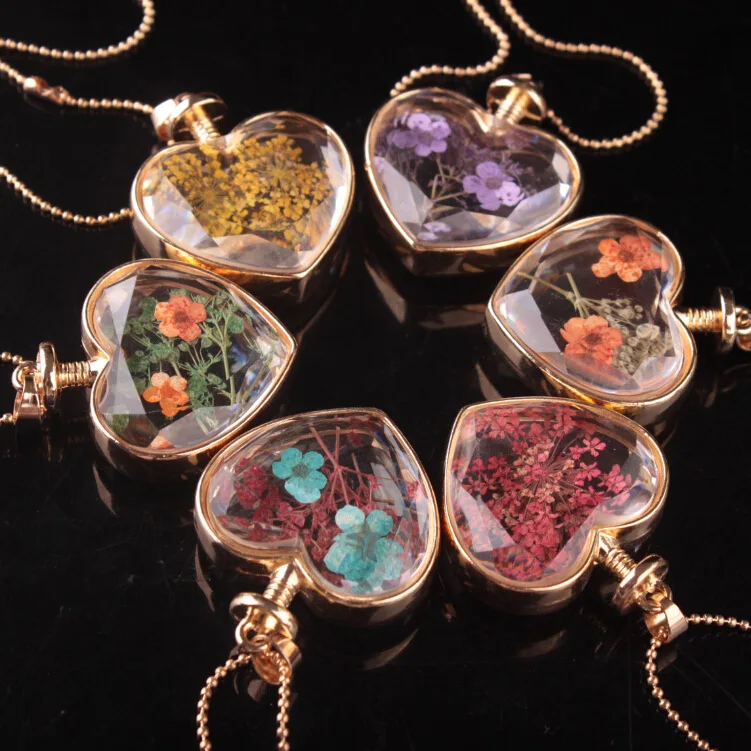 hot selling Round retro multi colors Transparent heart shape glass Dried flower crystal pendant necklace jewelry for girl
hot selling Round retro multi colors Transparent heart shape glass Dried flower crystal pendant necklace jewelry for girl