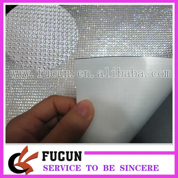round resin sticker 1.jpg