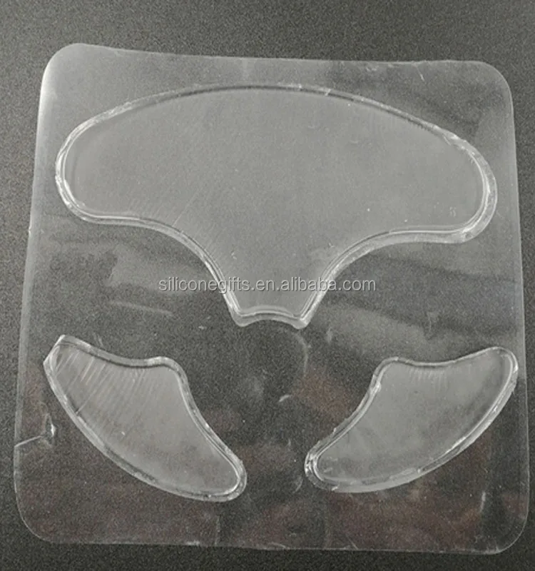 Anti wrinkle chest pad