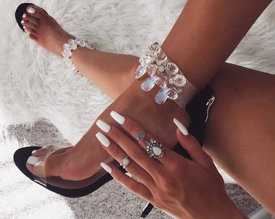 CSS148 Sandals 2019 spring and summer new large diamond rhinestones clear pvc band high heel shoes, Black
CSS148 Sandals 2019 spring and summer new large diamond rhinestones clear pvc band high heel shoes, Black