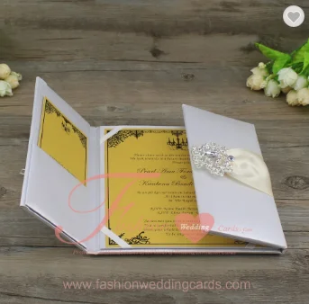 Custom premium hard box acrylic invitation card  for royal style wedding