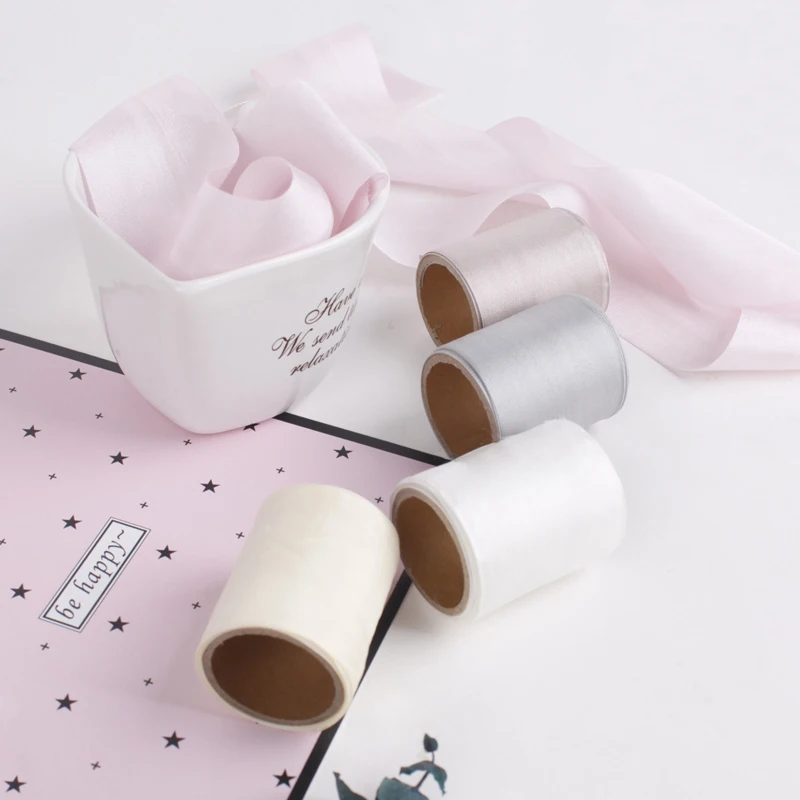 Factory wholesale garment dress belt material pure silk ribbon silk ribbon, As pictures shown
Factory wholesale garment dress belt material pure silk ribbon silk ribbon, As pictures shown