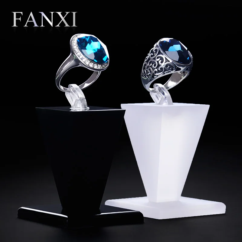 Wholesale China factory custom material with transparent matte black organic glass jewellery display acrylic ring exhibitor
Wholesale China factory custom material with transparent matte black organic glass jewellery display acrylic ring exhibitor