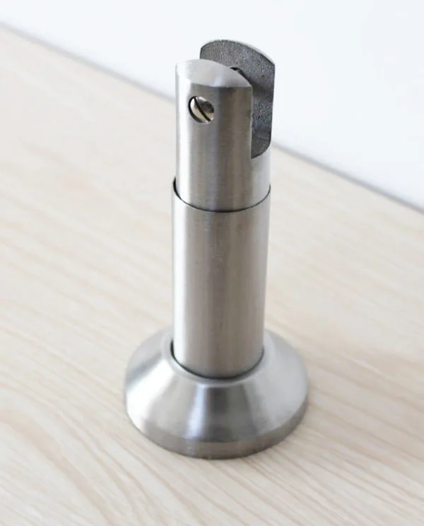 T 01 316 Stainless Steel Toilet Cubicle Partition Adjustable Support