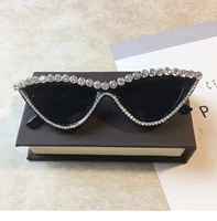 Cat 3 uv 400 Italy design Latest Style Rhinestone Bling triangle Sunglasses diamond for Women
Cat 3 uv 400 Italy design Latest Style Rhinestone Bling triangle Sunglasses diamond for Women