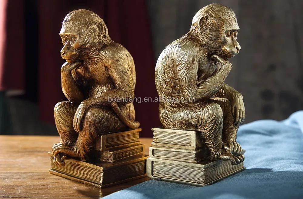 2019 new design resin ornament with monkey style