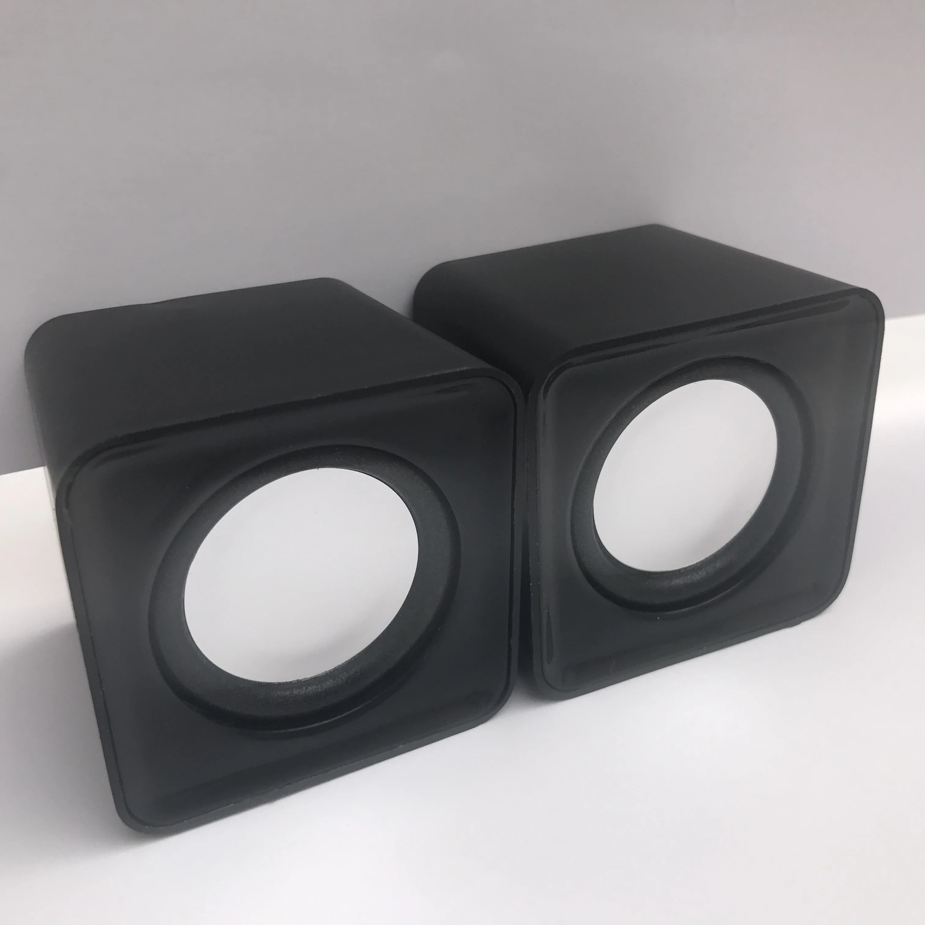 high quality small size cheap 2019 hot selling single tablet computer notebook USB input mini speaker - ANKUX.COM
