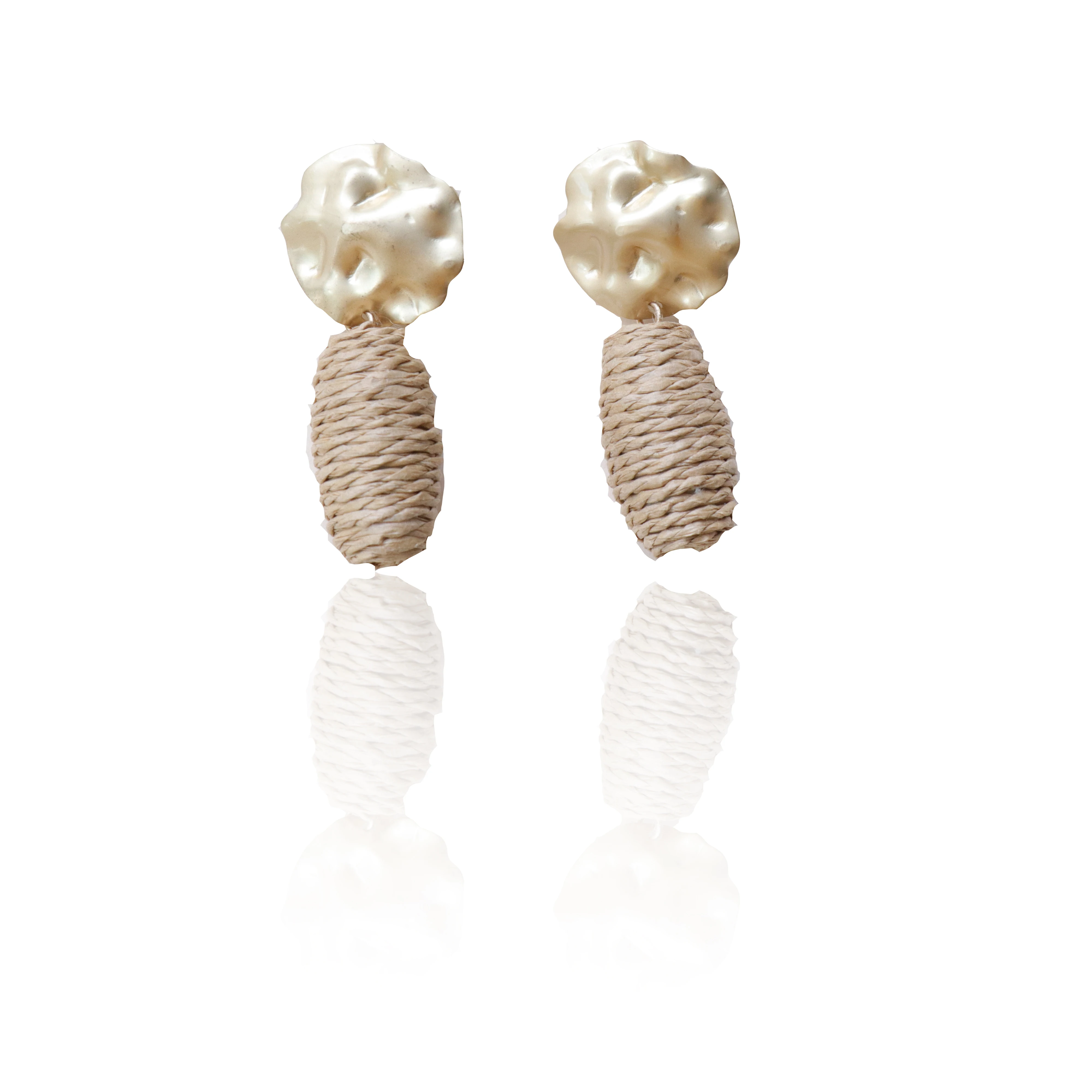 Korel Rattan Dangle Earrings for Women-Handmade exaggeration stereoscopic alloy circle jewelry Beach Catwalk Stud earring, Colorful
Korel Rattan Dangle Earrings for Women-Handmade exaggeration stereoscopic alloy circle jewelry Beach Catwalk Stud earring, Colorful