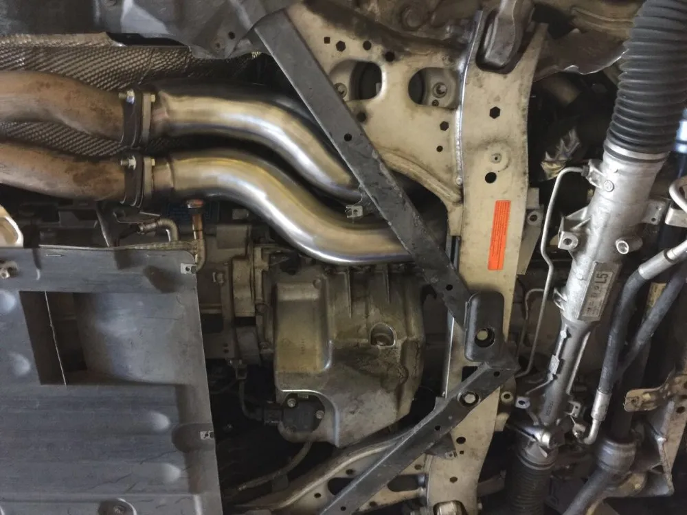 pic1of bmw n54 e90 92 downpipe fittment.jpg