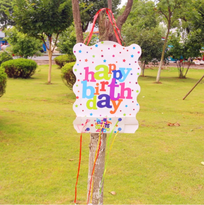 La fiesta de cumpleaños de los niños de cuerda de papel piñata piñatas de personajes de dibujos animados Piñata