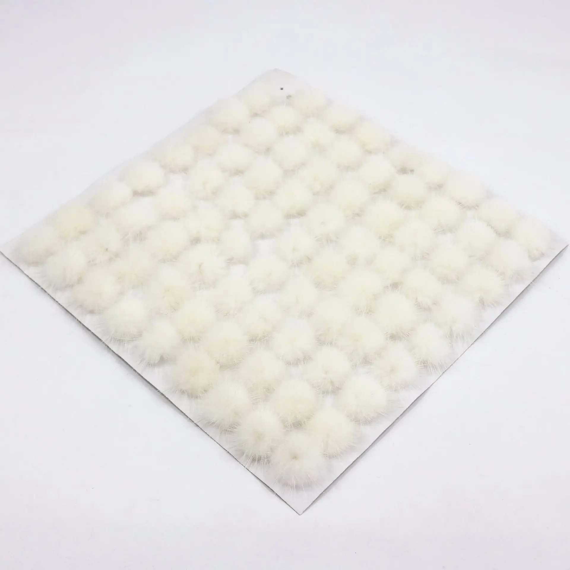 customized size color fur pompom balls fur pompoms for hair rope fur pompoms for keychain fur pompoms for elastic hair bands hair rope fur pompoms