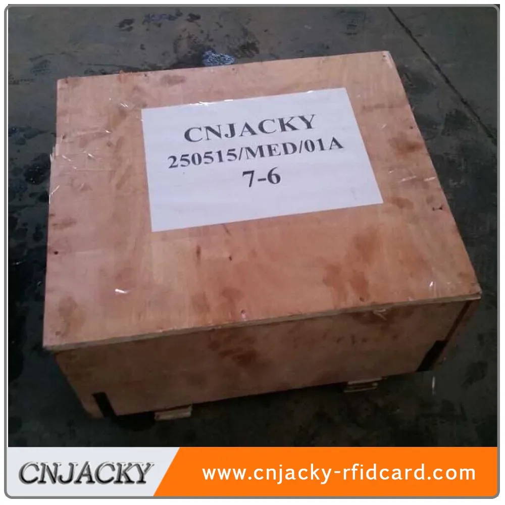 Small machine wooden box packing