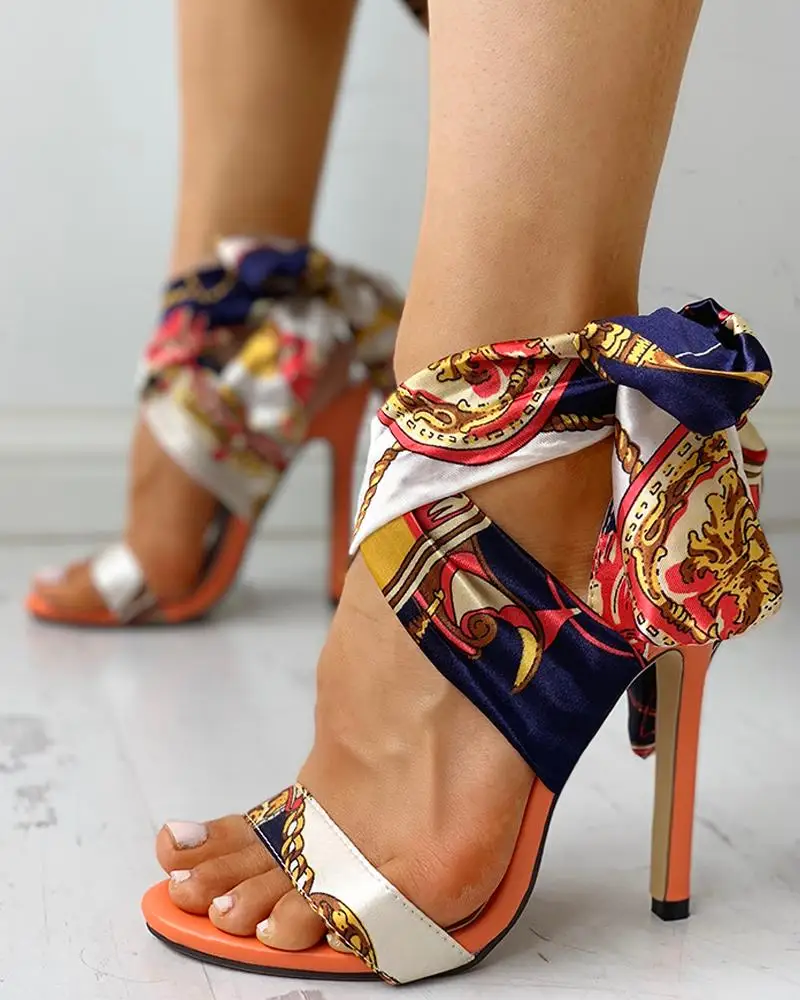LFZ-94 2021 Ladies Sexy Satin Print Fashion Net Pointed Toe High Heels Shoes For Women and Ladies Sandals
LFZ-94 2021 Ladies Sexy Satin Print Fashion Net Pointed Toe High Heels Shoes For Women and Ladies Sandals