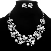 

2019 New Arrival Women Gold Silver White Freshwater Pearl Necklaces Branch Leaves Pearl Statement Necklace Jewelry