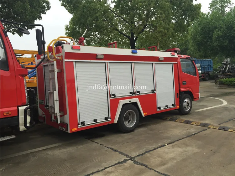 2000L fire fighting truck4.JPG